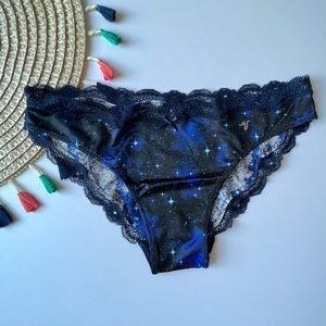 Victoria's Secret Dream Angels Lace Trim Cheekini Panty Starry Night XS NEW